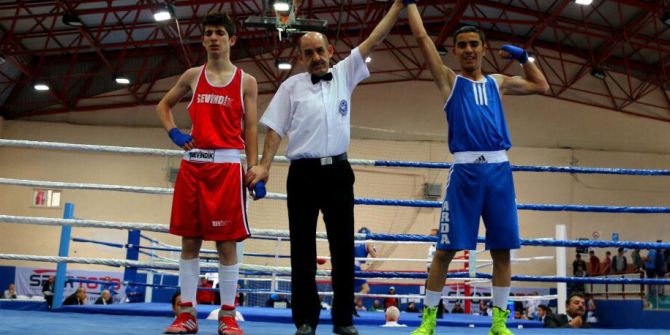 Mersinli Boksör 4. Şampiyonluğunu Aldı