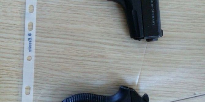 Şüpheli Araçtan Ruhsatsız 2 Tabanca Çıktı