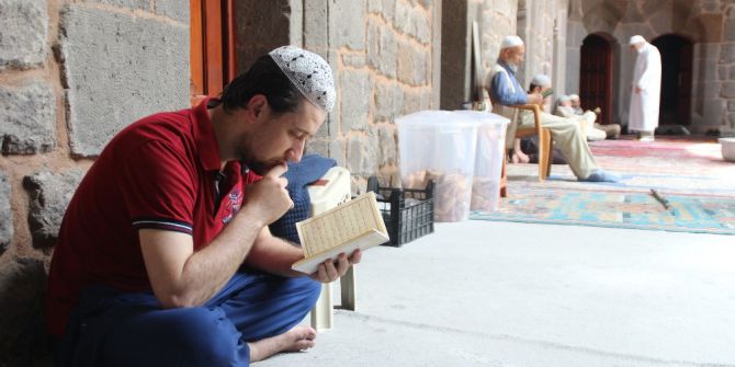 İtikafa Girdiler, Hayatla İlişiklerini Kestiler