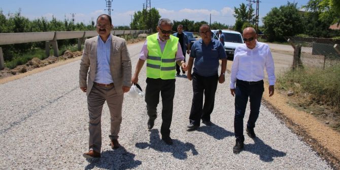 Karaman Belediyesi Bahçe Yollarını Da Asfaltlıyor