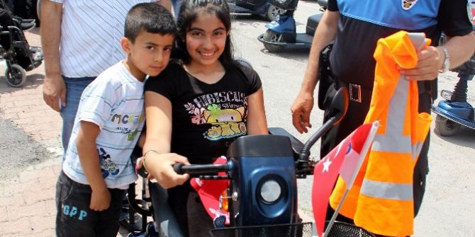 Engelli Rümeysa’nın En Büyük Hayalini Polisler Gerçekleştirdi