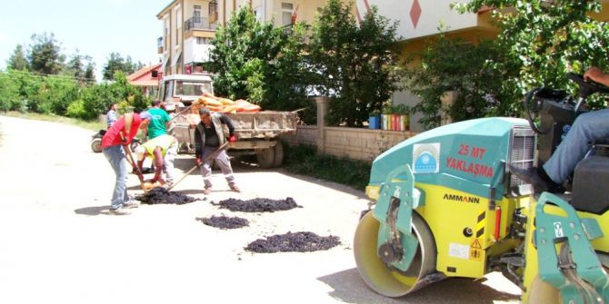 Korkuteli Belediyesi, Yol Çalışmalarına Devam Ediyor
