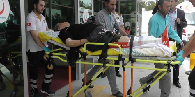 Kızını Korumaya Çalışan Yaşlı Kadını Bacağından Tüfekle Vurdular