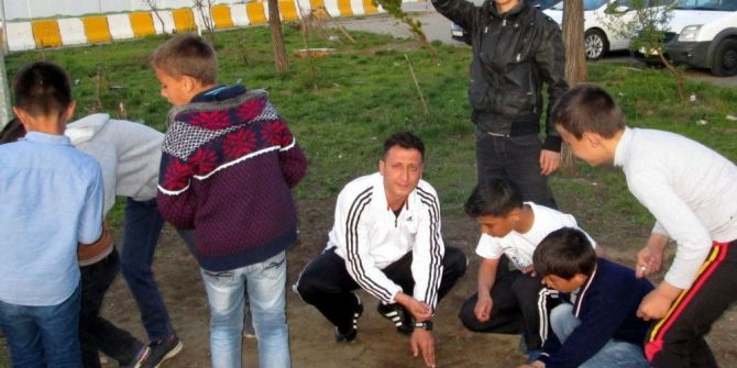 Eski Milli Atlet Çocukları Sokak Oyunlarına Yönlendiriyor