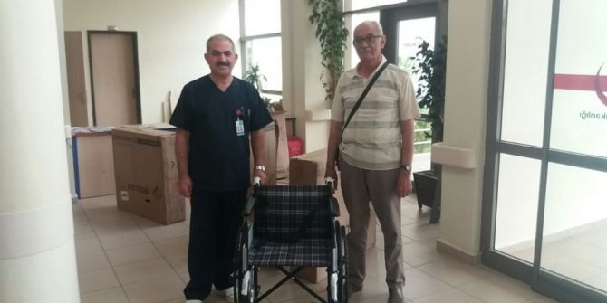 Hayırsever Vatandaştan Hastaneye Tekerlekli Sandalye Bağışı