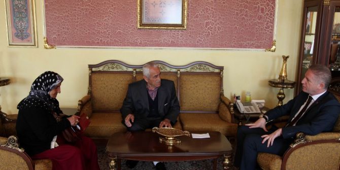 Yaşlı Çiftten Anlamlı Yardım