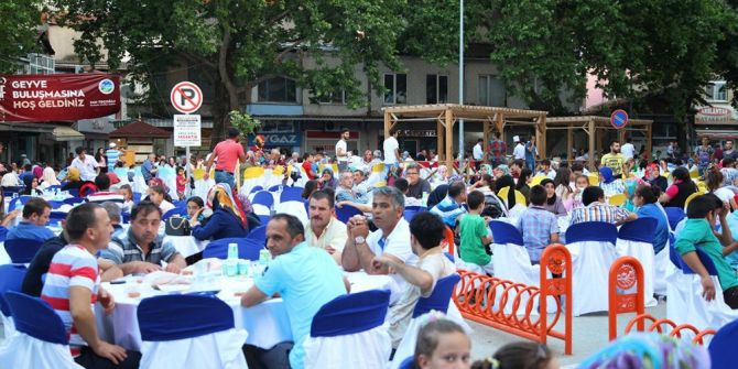 Gönül Sofraları Geyve’de Kuruluyor