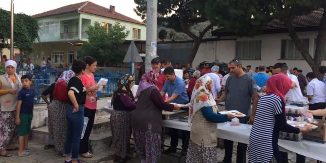 Bahçeşehir Uğur Eğitim Kurumlarından Güdüşlü’de İftar Yemeği