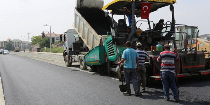 Serdivan’da Bayram Öncesi Asfalt Mesaisi