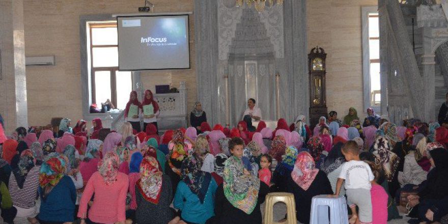 Kula Müftülüğünden Anlamlı Program