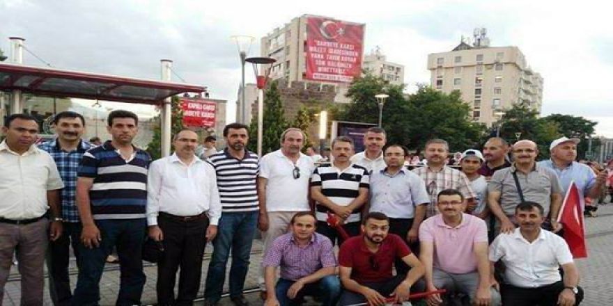 Öğretmenler Demokrasi Meydanı’nı Terk Etmiyor