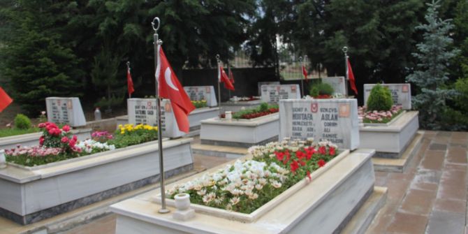 Çorum’da Şehit Mezarları Bakıma Alınıyor