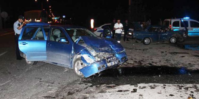 Kütahya’daki Trafik Kazasında Yaralılardan Birisi Öldü