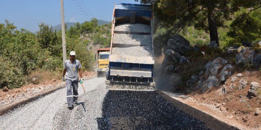 Büyükşehir Belediyesi Bayırkozağacı’nın Yol Çilesini Bitirdi