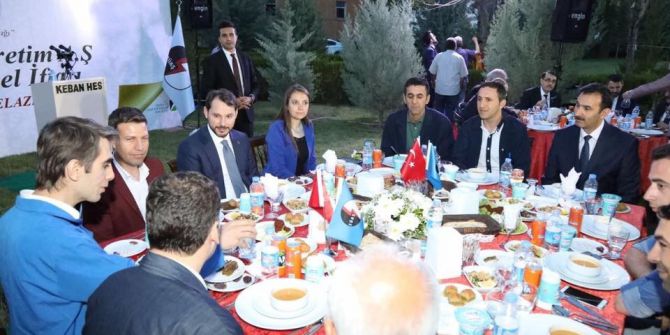 Bakan Albayrak Elazığ’da İftara Katıldı