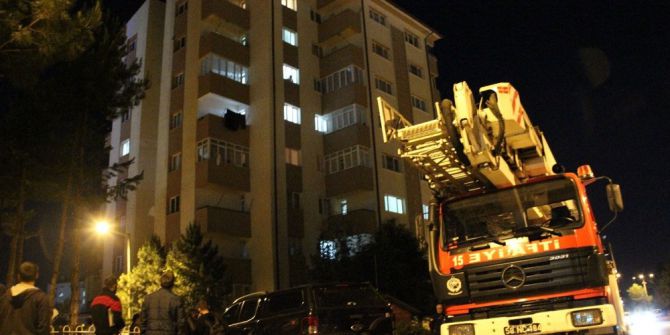 Yaşlı Kadın Ortalığı Birbirine Kattı