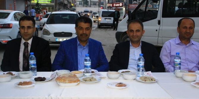 Vedaş Ve Vepsaş Bin Kişiye İftar Verdi
