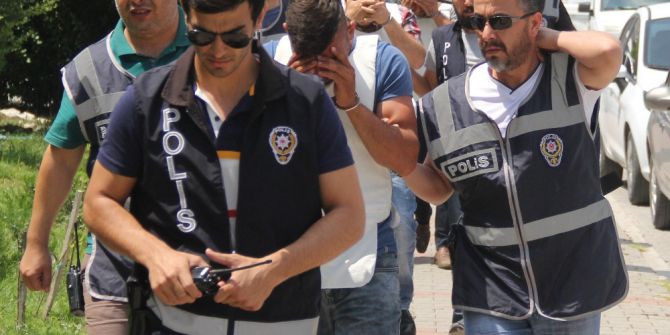 Öldürüp Babasıyla Gömdü, 2 Gün Sonra Cesedi Çıkartıp Kıyafetlerini Yaktı