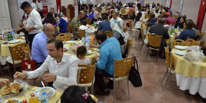 Koruyucu Aileler İftarda Buluştu