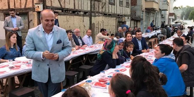 Taşköprü Mahalle İftarlarına Yoğun Katılım