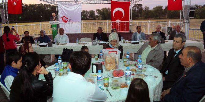 Kayseri Valiliğinden Gazi Ve Gazi Yakınlarına İftar Daveti