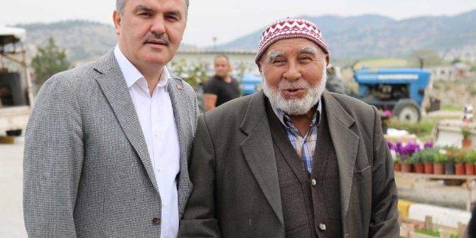 Başkan Gürlesin: “Babalar Başımızın Tacıdır”