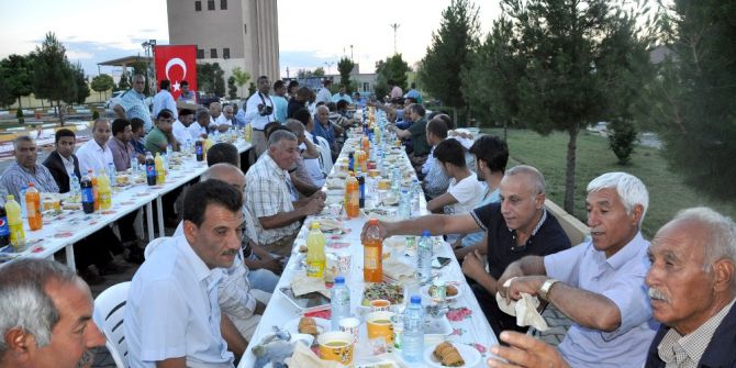 Başkan Ayhan Muhtarlarla İftarda Buluştu