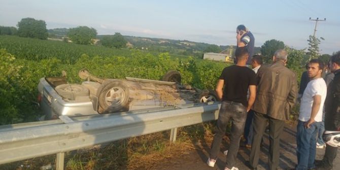 Otomobil Ters Döndü: 2 Yaralı