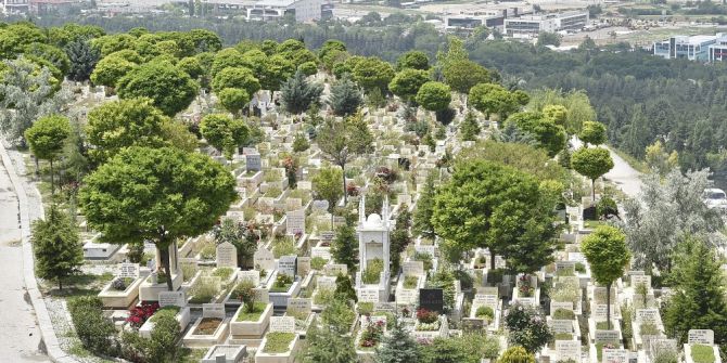 Mezarlıklar Bayram Ziyaretçilerine Hazır