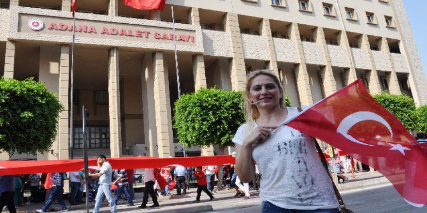 Adana Adliyesi 1300 Yargı Çalışanıyla ‘Demokrasi Ve Şehitler Mitingi’nde