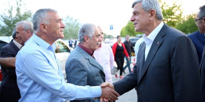 Kocaeli’nin Eski Belediye Başkanları İftarda Buluştu