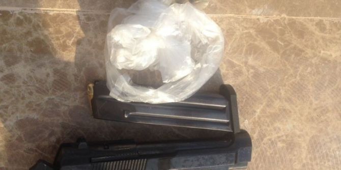 Şüphe Üzerine Durdurulan Araçtan Ruhsatsız Silah Çıktı