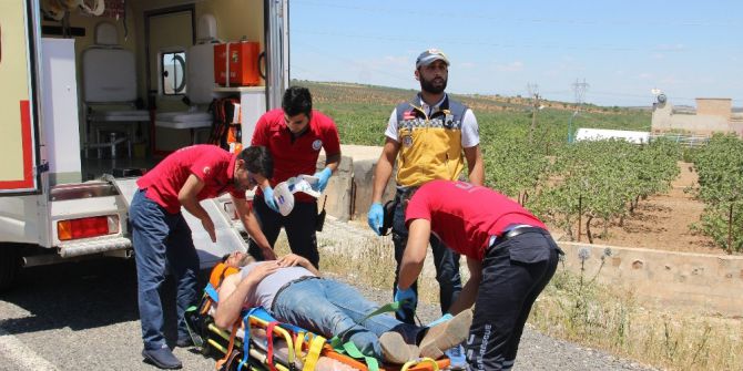 Otomobil Şarampole Uçtu: 2’si Ağır 4 Yaralı