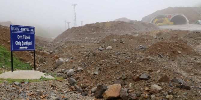 Vali Bektaş "Ovit Tüneli İnşaatında Betonlama Çalışmasının Yüzde 90’ı Tamamlandı"