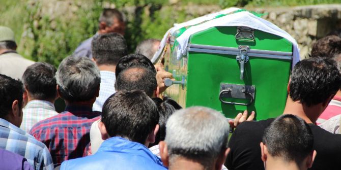 Eşi Tarafından Öldürülen 8 Aylık Hamile Kadın Son Yolculuğuna Uğurlandı