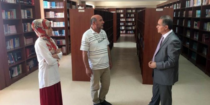 Vali Tapsız, Türkoloji Merkezi Türkçe Kütüphanesini Gezdi