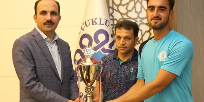 Süper Lige Yükselen Hokey Takımından Başkan Altay’a Ziyaret