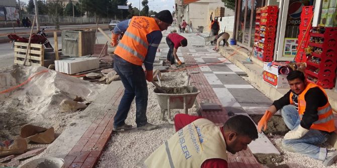 Büyükşehir Akçakale’deki Çalışmalarına Devam Ediyor