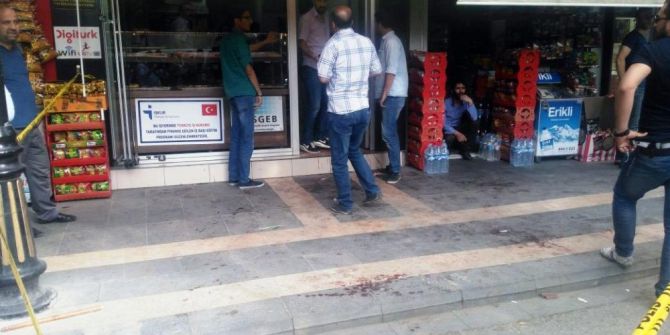 Kafede Bıçaklı Kavga: 4 Yaralı