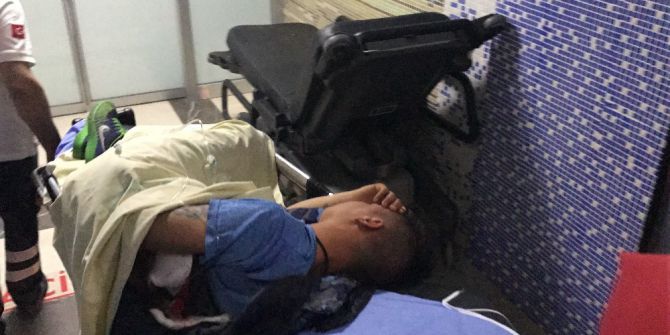 Babasına Küfür Ettiği İçin Tartıştığı Kuzeni Tarafından Bıçaklandı