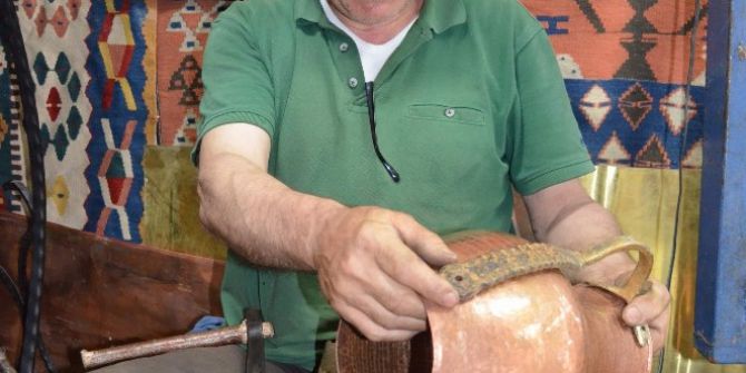 Babasının Hatırasını Yaşatmaya Çalışıyor