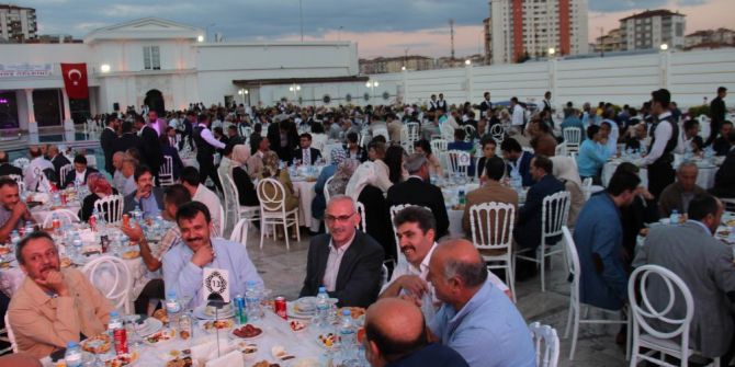 Kayseri Makina Mühendisleri Odası Üyeleri İftar Davetinde Buluştu