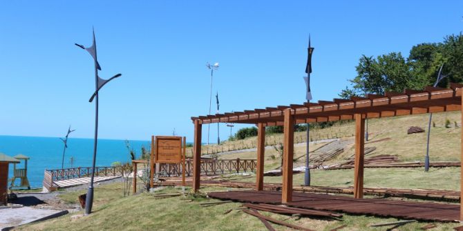 Kadınlar Plajında Son Rötuşlar