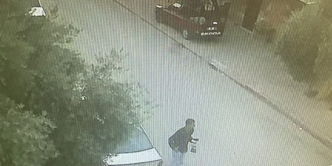 Otomobildeki Her Şeyi Çaldı