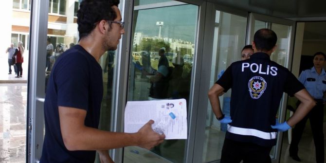 Sınava Son Saniye Gelen Kız İçin Seferber Oldular