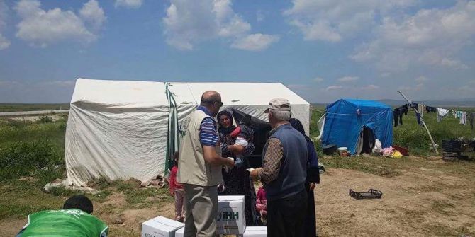 Aslanapa’da Çalışan Mevsimlik İşçilere İhh Yardımı