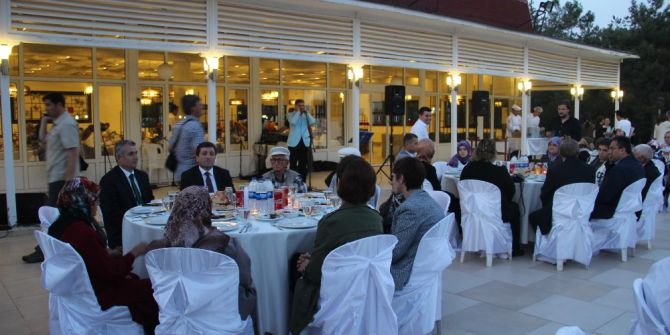 Şehit Aileleri Ve Gaziler İftar Yemeğinde Bir Araya Geldi