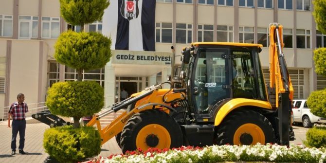 Gediz Belediyesine Yeni İş Makinesi