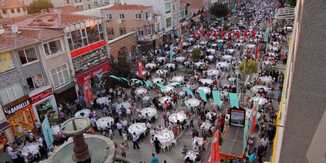 Edirne’de Kadir Gecesi’nde Aynı İftar Sofrasında Buluşacak