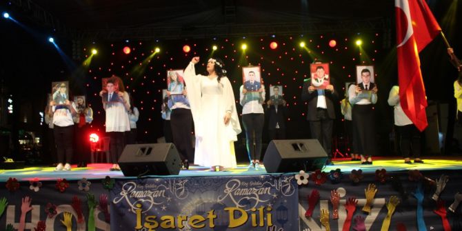 İşaret Dili İle Kahramanlık Türküleri